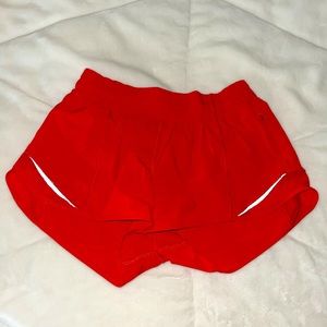 Lululemon Hotty hot low rise 2.5”